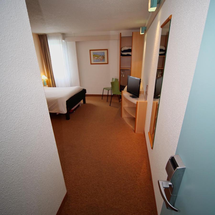 Готель Ibis Chartres Ouest Luce Екстер'єр фото
